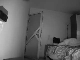 voyeurcam-charmhellen-kitchen