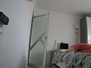 voyeurcam-charmhellen-kitchen