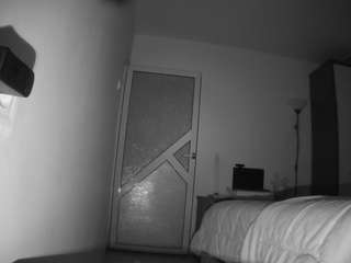 voyeurcam-charmhellen-kitchen
