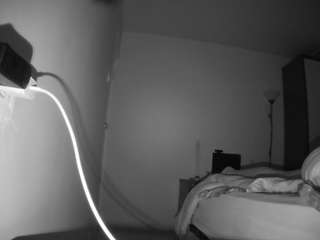 voyeurcam-charmhellen-kitchen