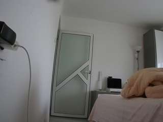 voyeurcam-charmhellen-kitchen