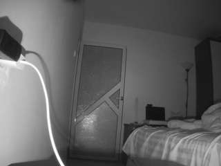 voyeurcam-charmhellen-kitchen