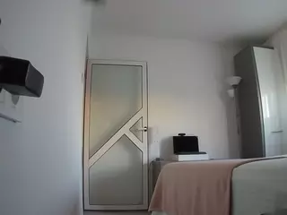 voyeurcam charmhellen kitchen's Live Sex Cam Show