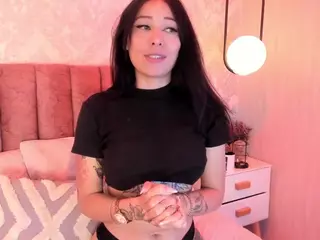 emiiily's Live Sex Cam Show