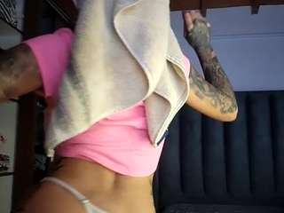 Live webcam model paulinasoto on Soda Cams