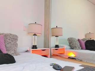 loribauer Live Webcam on CamSoda