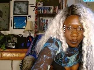 moebootyrayna