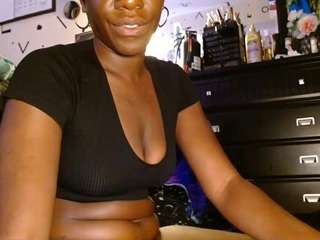 moebootyrayna - Live Cam