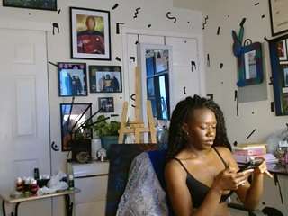 moebootyrayna from CamSoda is Freechat