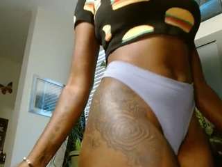 moebootyrayna