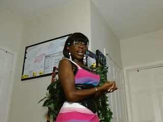 moebootyrayna