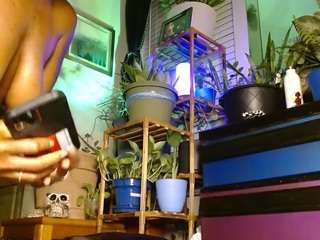 ItsMoeDuh live cam preview