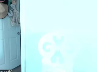 Kates Kurves's Live Sex Cam Show