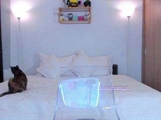 cheerrybomb Live Webcam on CamSoda