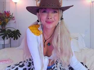 cheerrybomb Live Webcam on CamSoda