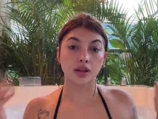  cheerrybomb chat room