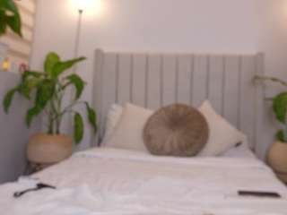 Live webcam model cheerrybomb on Soda Cams