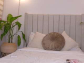 Live webcam model cheerrybomb on Soda Cams