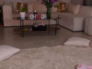 Live webcam model cheerrybomb on Soda Cams