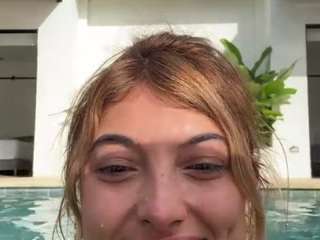 cheerrybomb Live Webcam on CamSoda