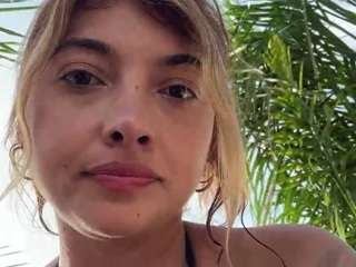 cheerrybomb Live Webcam on CamSoda