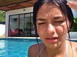 cheerrybomb Live Webcam on CamSoda