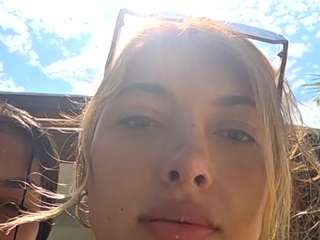 cheerrybomb Live Webcam on CamSoda