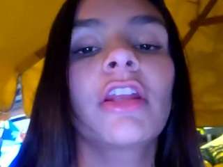 cheerrybomb's CamSoda show and profile