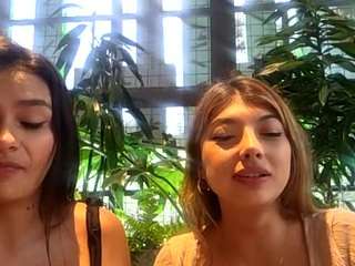 Live webcam model cheerrybomb on Soda Cams