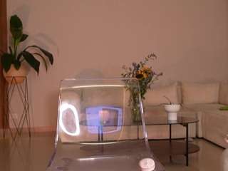 Live webcam model cheerrybomb on Soda Cams