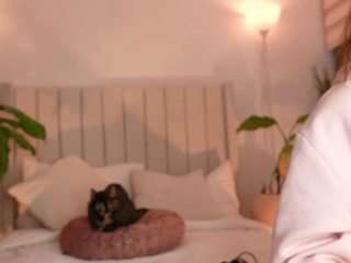 Live webcam model cheerrybomb on Soda Cams