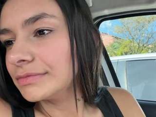 Este modelo está en vivo ahora. cheerrybomb