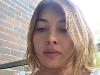 cheerrybomb Live Webcam on CamSoda