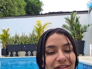 cheerrybomb Live Webcam on CamSoda