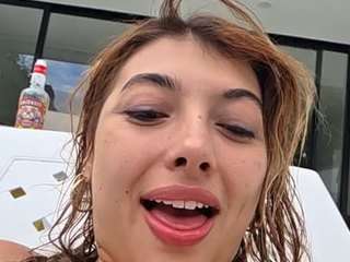 cheerrybomb Live Webcam on CamSoda