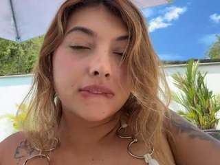 cheerrybomb Live Webcam on CamSoda