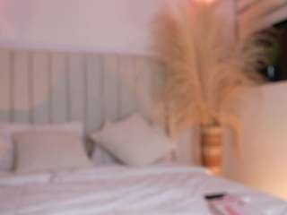 cheerrybomb Live Webcam on CamSoda