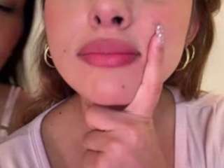 Dani Rouge live cam preview