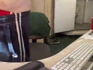 coachkarl's CamSoda show and profile