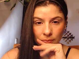 saraadamss Live Webcam on CamSoda
