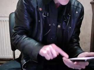 sexygeny's CamSoda show and profile