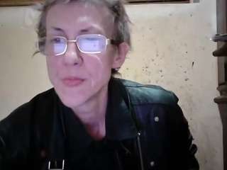 Live webcam model sexygeny on Soda Cams