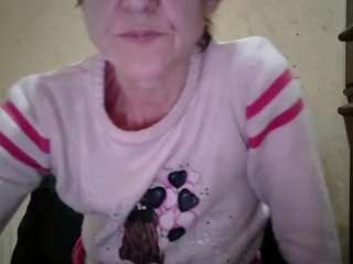 sexygeny's CamSoda show and profile