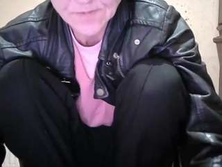 sexygeny live cam profile