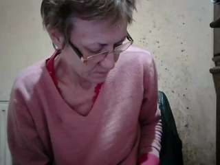 le modèle sexygeny est en webcam porno dans un show sur le site camsoda, il possède les tags suivants: amateur,athletic,average,brown eyes,dirty talk,drinking,fake tits,mature,middle aged,skinny,smoking,tattoos,hd