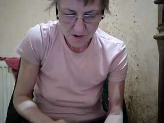 sexygeny's CamSoda show and profile