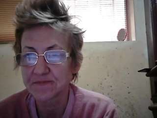 sexygeny's CamSoda show and profile