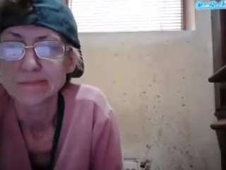 sexygeny's CamSoda show and profile