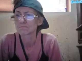 sexygeny's CamSoda show and profile