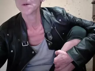 sexygeny's Live Sex Cam Show